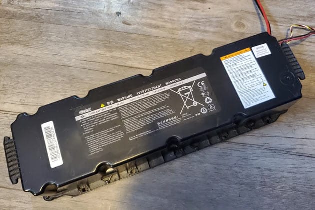 The real size of the G30 battery seen outside of the scooter
